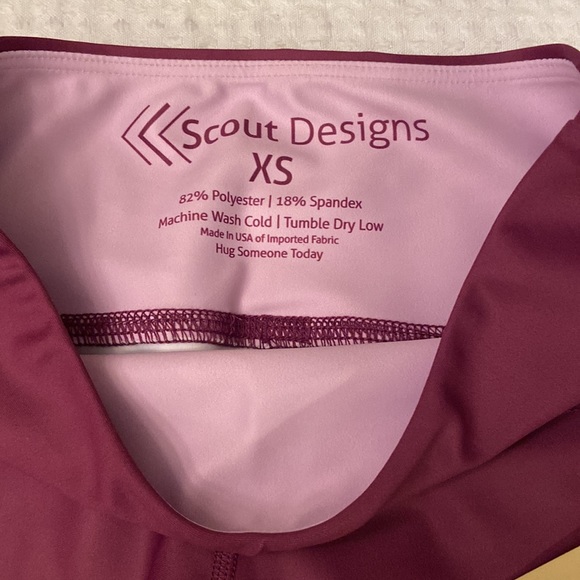 NEW! $78 SCOUT DESIGNS Lotus Flower Leggings XS Purple - Picture 9 of 14